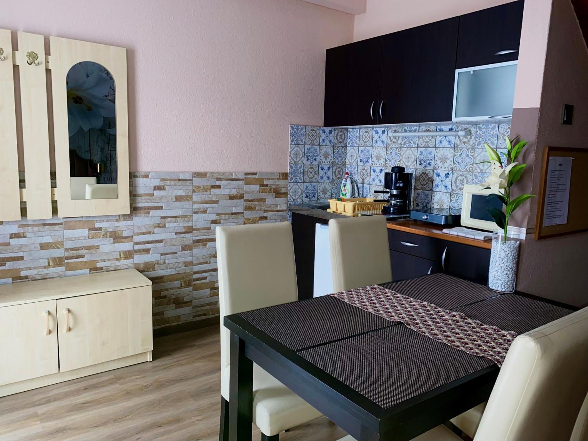 Kek Laguna Wellness Apartmanok Egerszalók Exteriér fotografie
