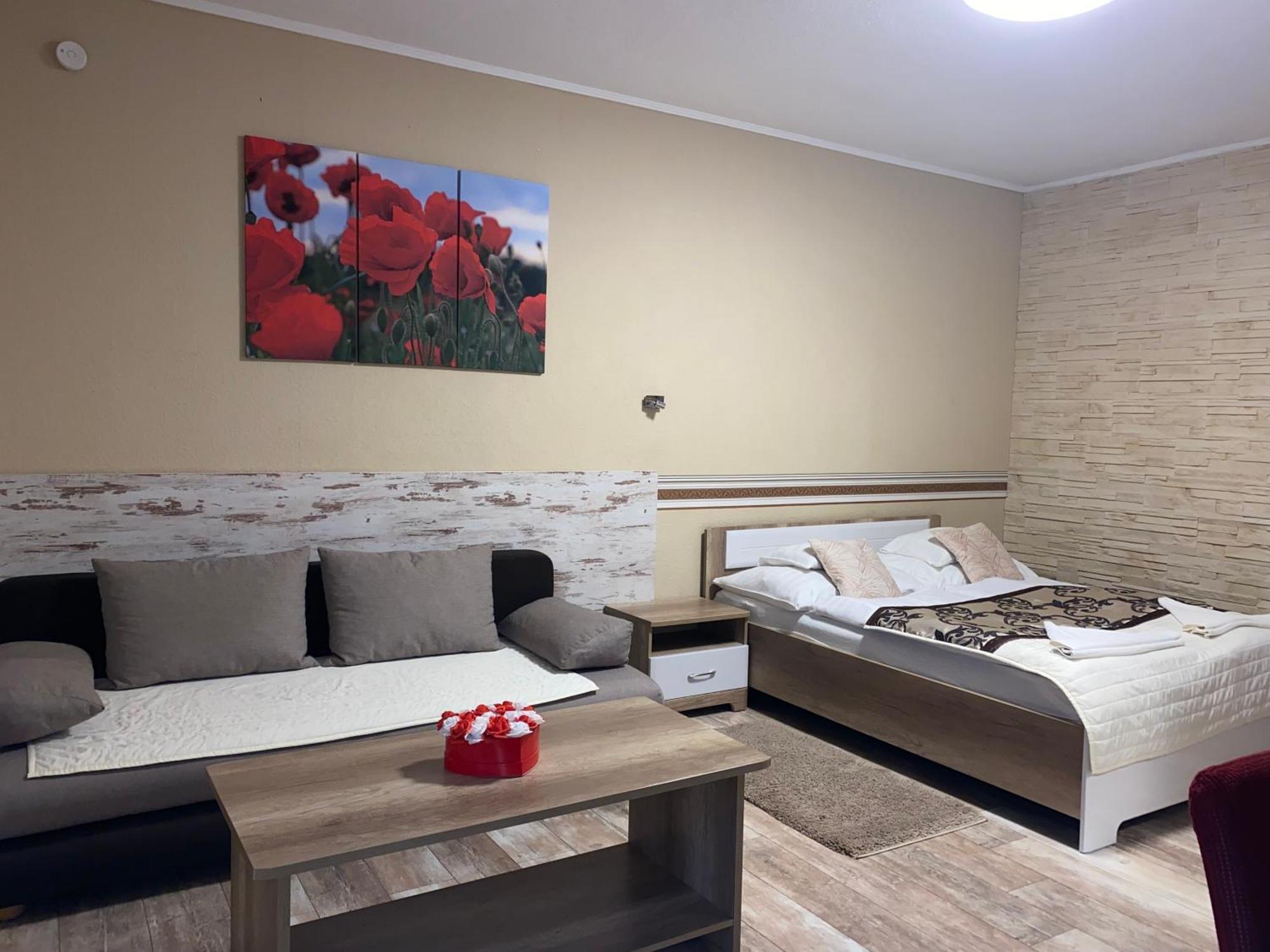 Kek Laguna Wellness Apartmanok Egerszalók Exteriér fotografie