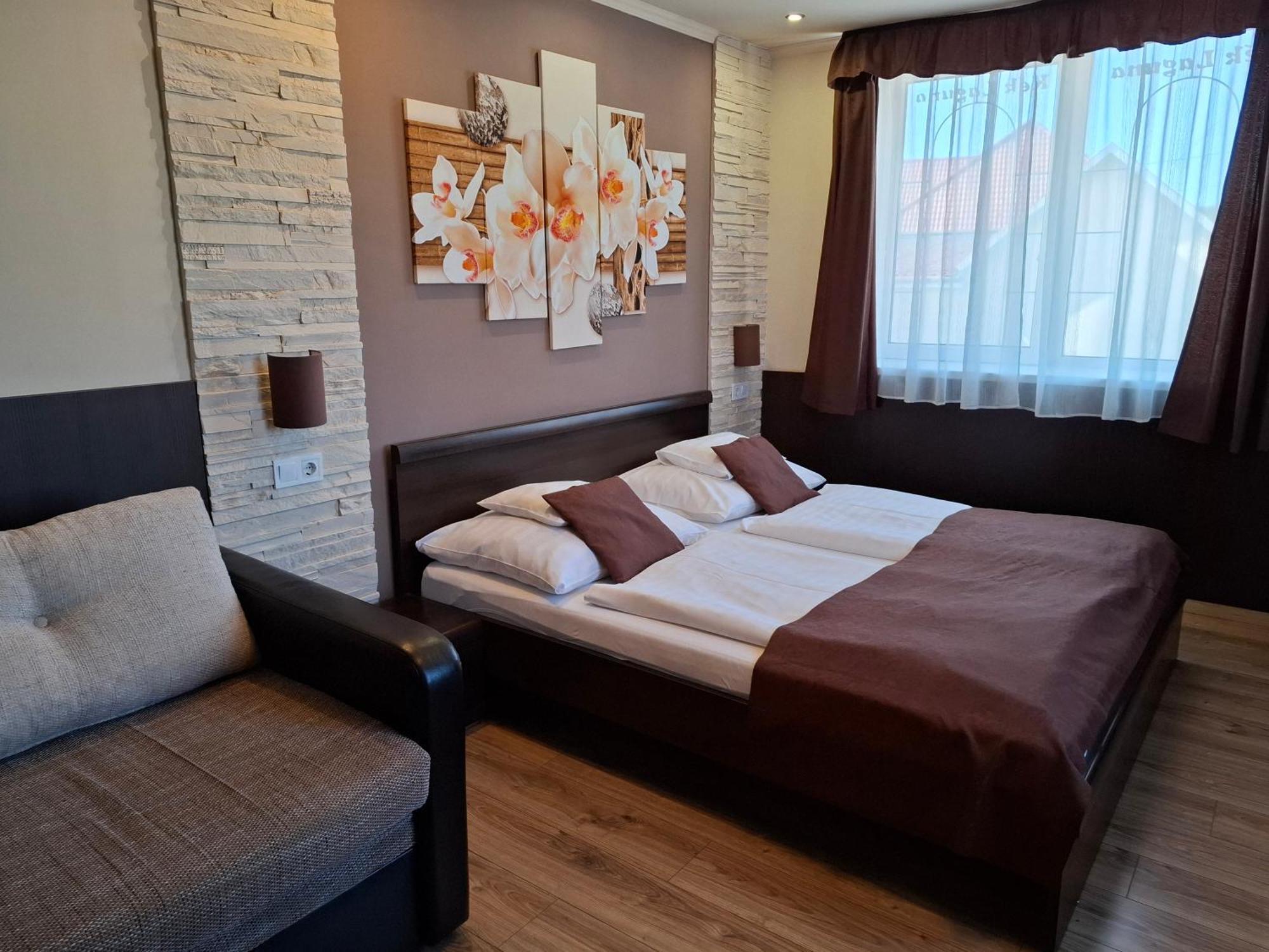 Kek Laguna Wellness Apartmanok Egerszalók Exteriér fotografie
