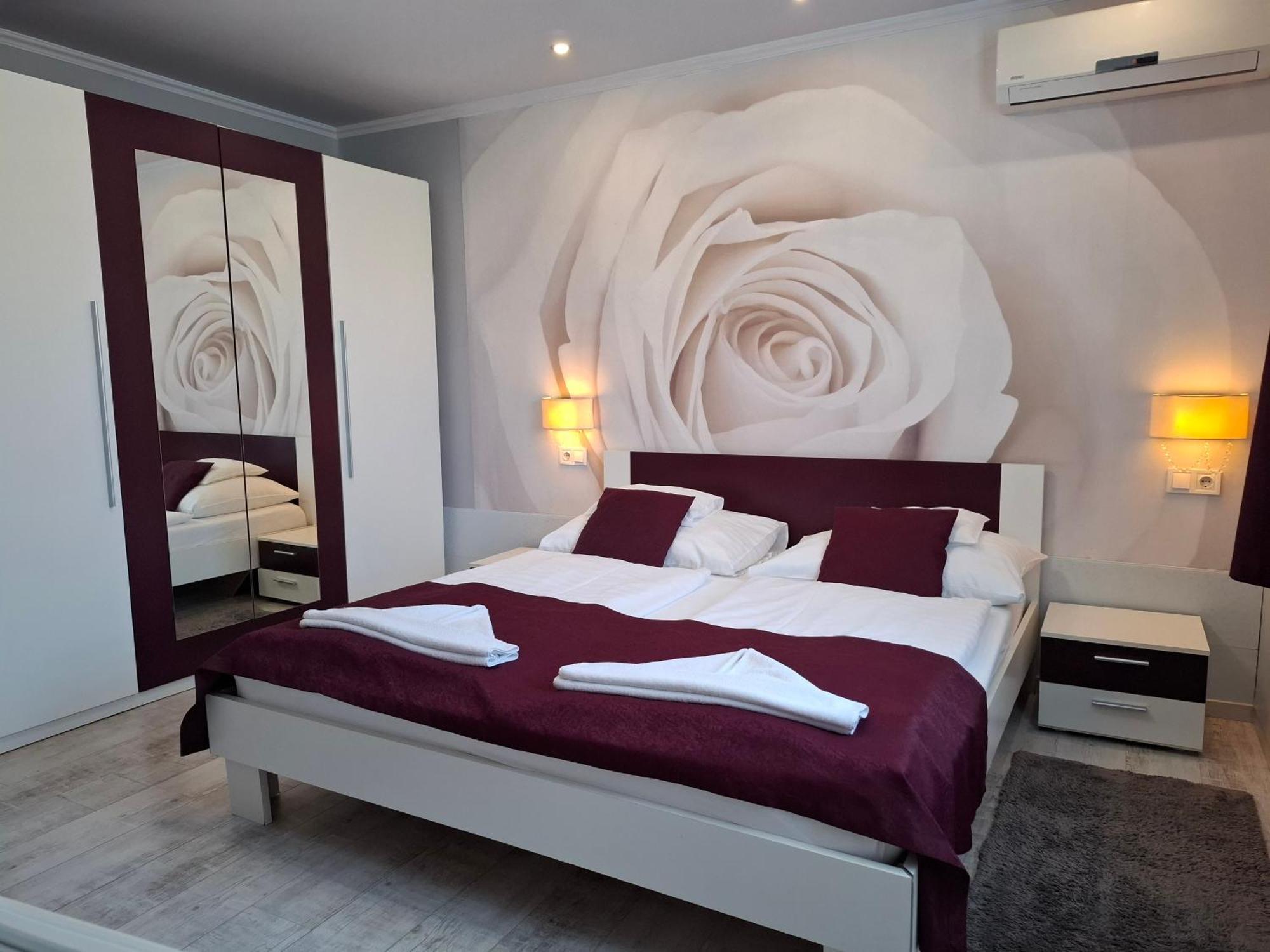 Kek Laguna Wellness Apartmanok Egerszalók Exteriér fotografie